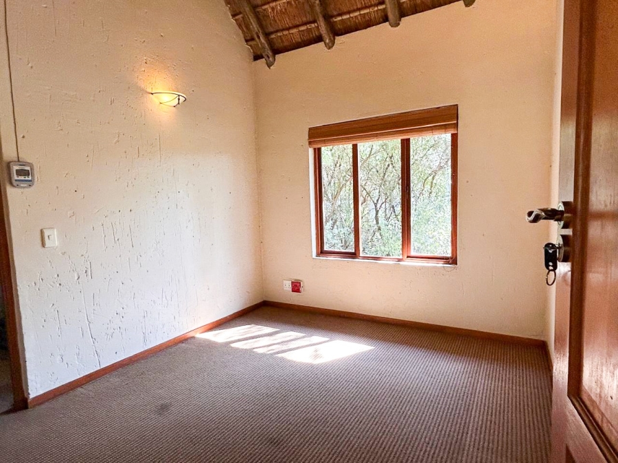 4 Bedroom Property for Sale in Boschenvaal River Front Lodges Free State